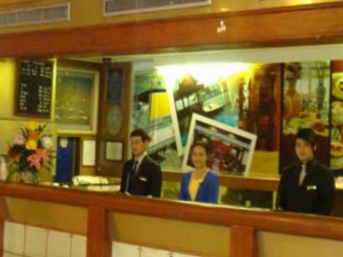 Sena Place Hotel Bangkok Extérieur photo